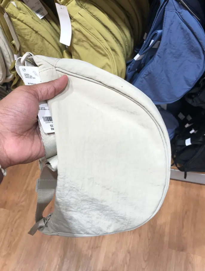 Uniqlo Launches Legal Blitz Against Shein: Battle of the Viral Shoulder Bag Unveiled! ⚔️👜 3 July 2, 2025 Uniqlo's Shoulder Bag quality Test